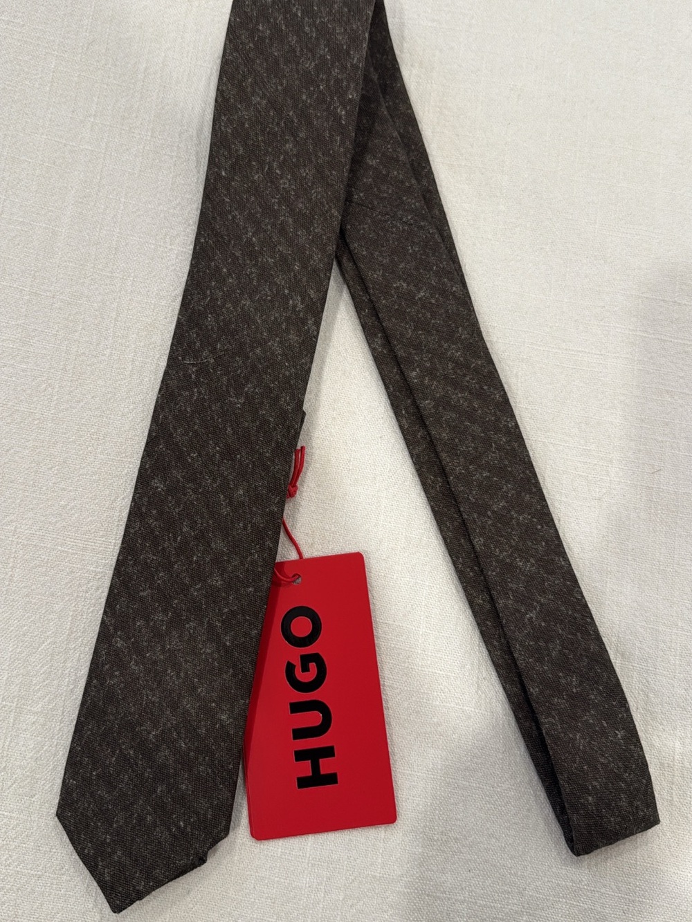 HUGO Men's Dark Brown Subtle Pattern Tie